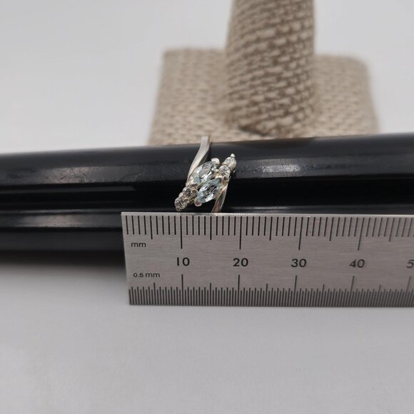 Size 11 Sterling Silver Avon Brand Topaz And CZ Gems Ring A2511 - Picture 8 of 9